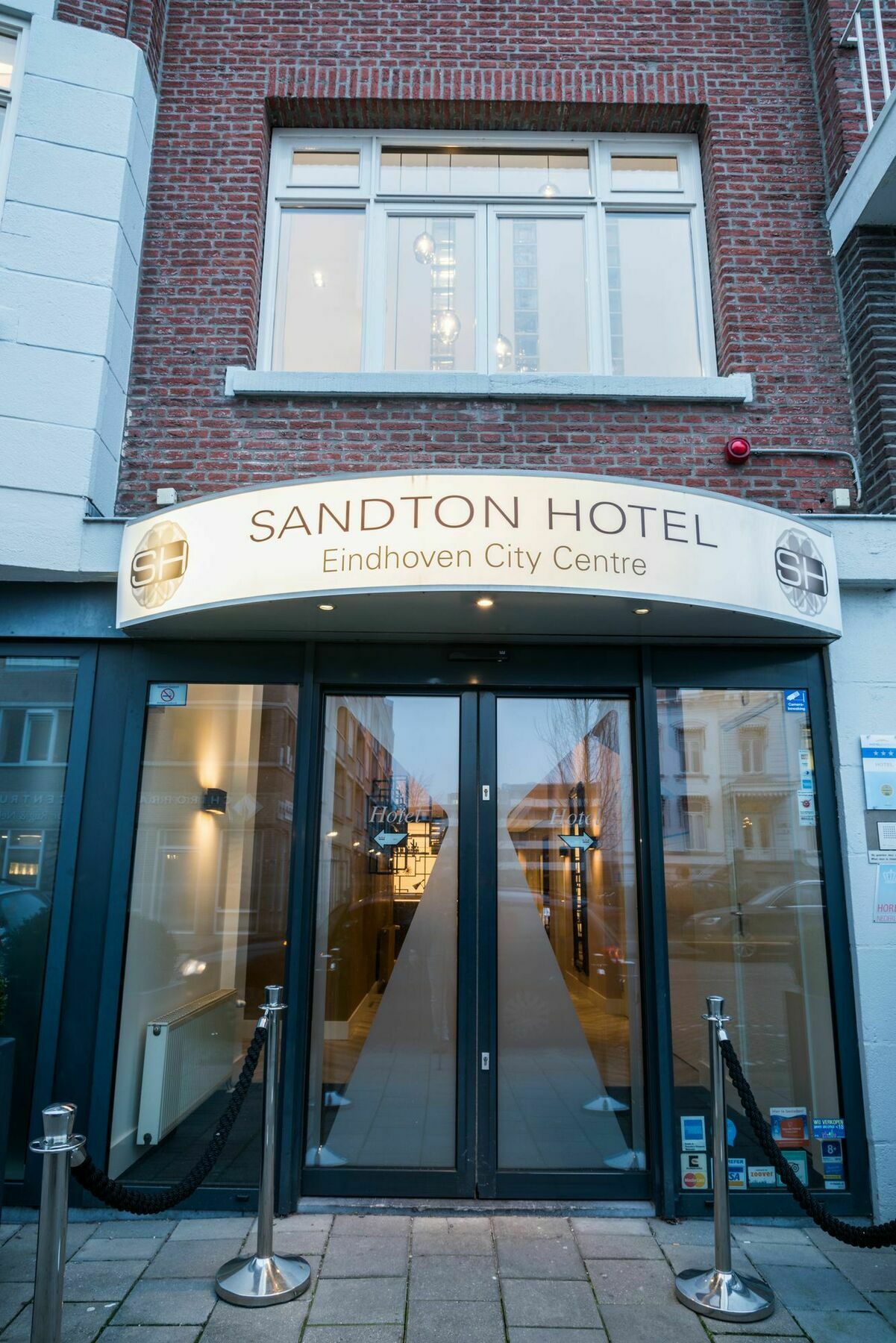 Sandton Eindhoven Centre Exterior photo